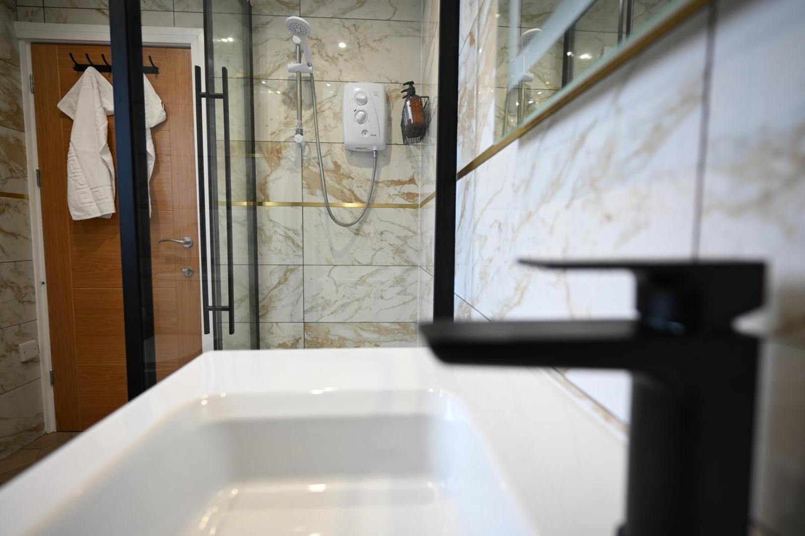 Luxury Two Bed Apartment - Cardiff City Centre Kültér fotó